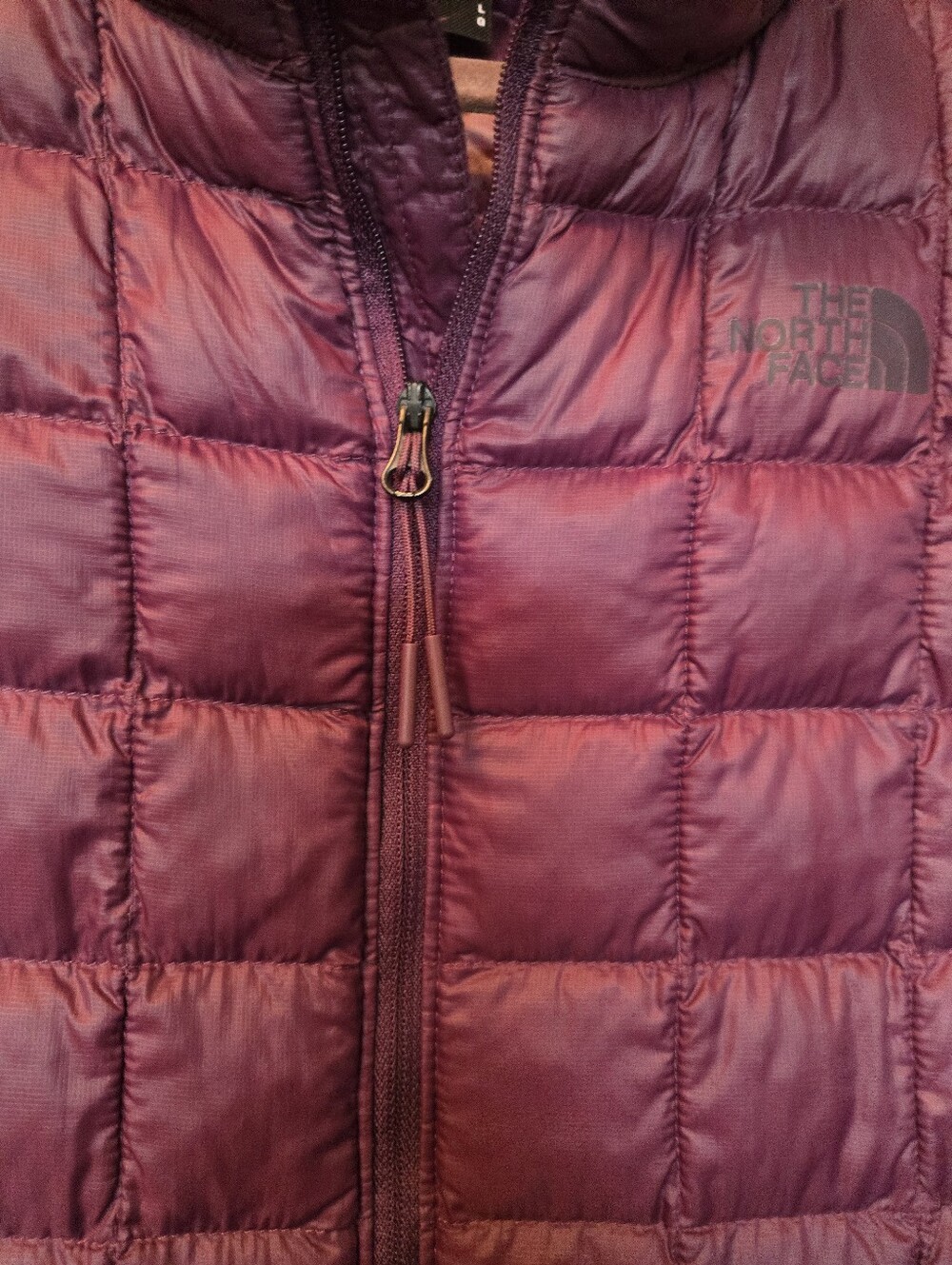The North Face ThermoBall Eco Vest Women’s L Plum Purple Quilted - Picture 5 of 8